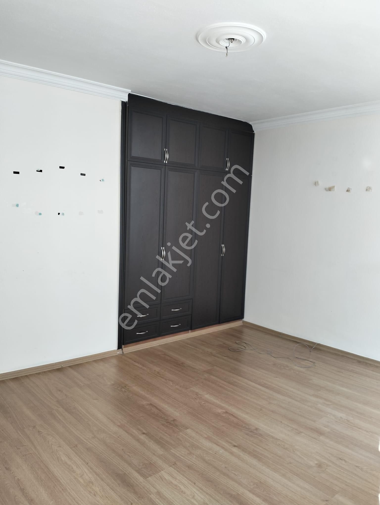 Üçyol Meydana Yürüme Mesafesinde Yayla Gibi 5+1 200 M2 Daire - Görsel 11
