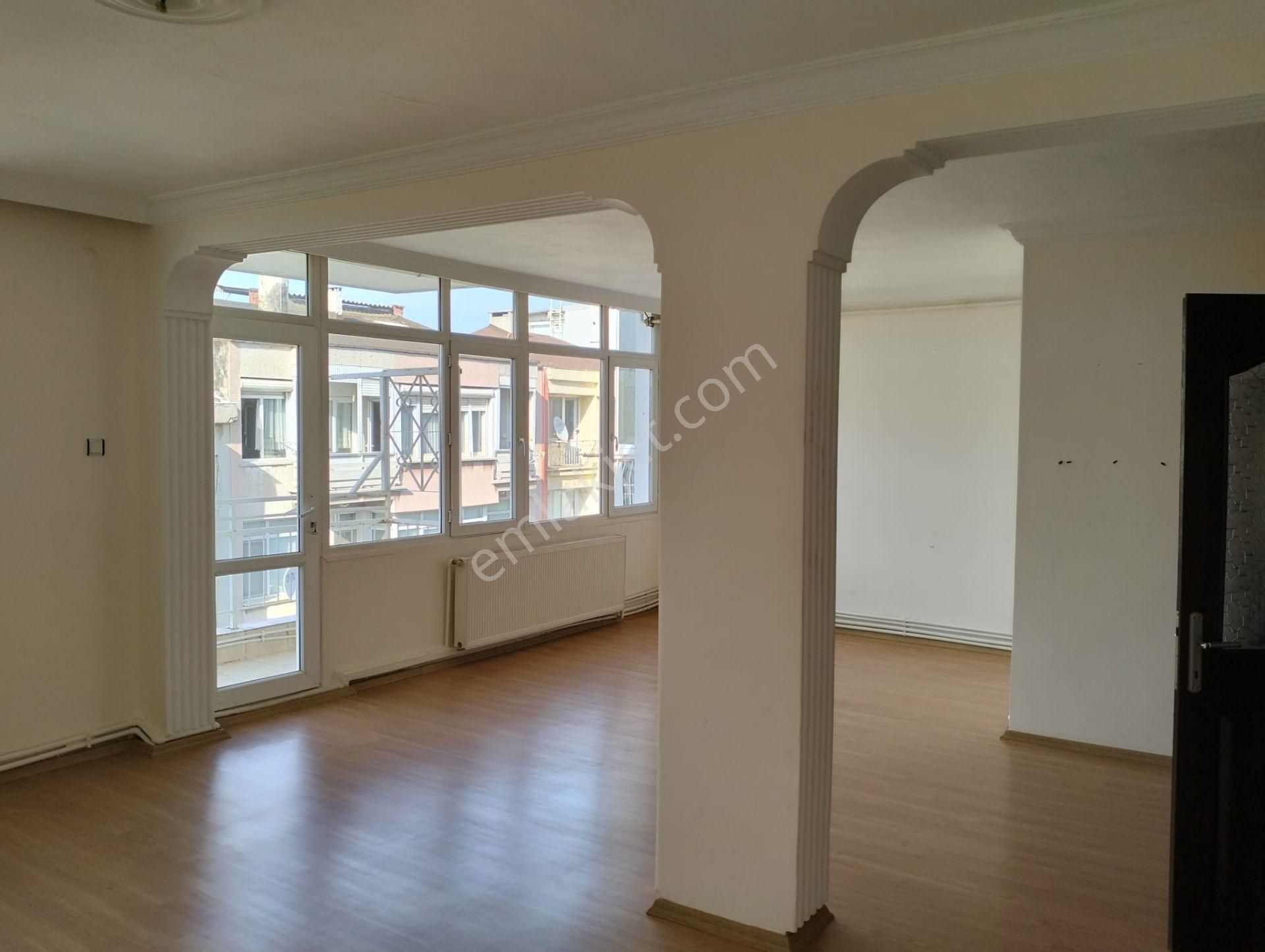 Üçyol Meydana Yürüme Mesafesinde Yayla Gibi 5+1 200 M2 Daire - Görsel 31