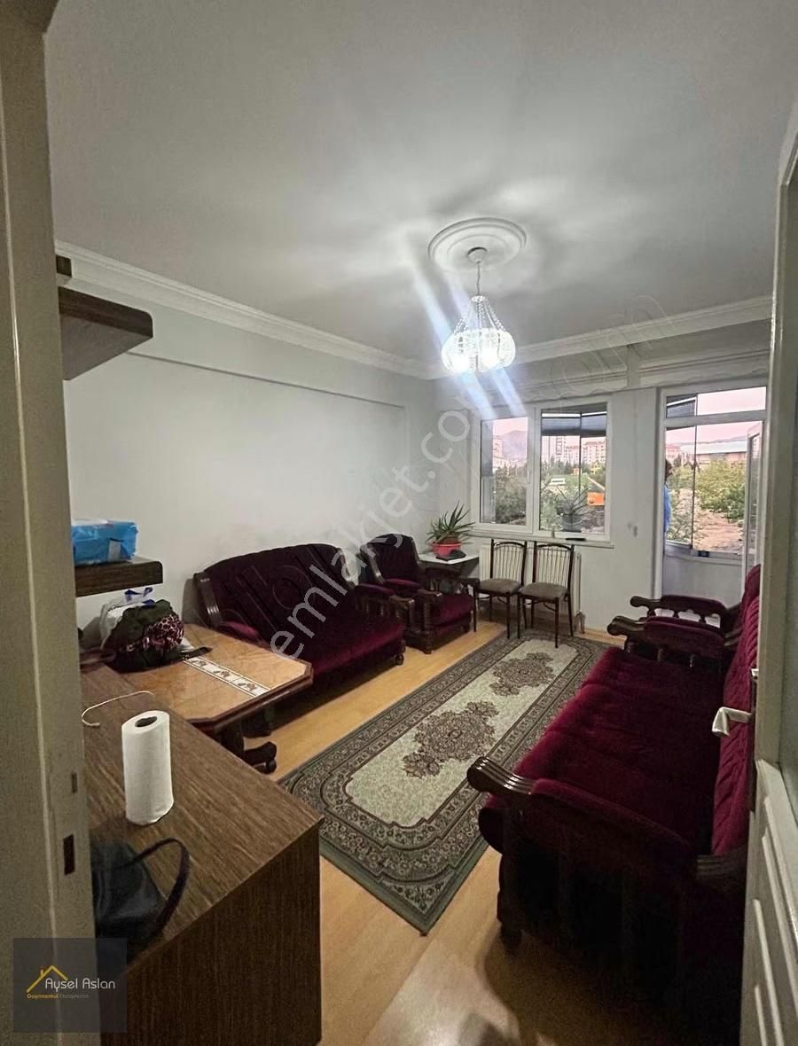 Esenyurtta 3+1 Ara Kat İçi Full Yapılı Satılık Daire