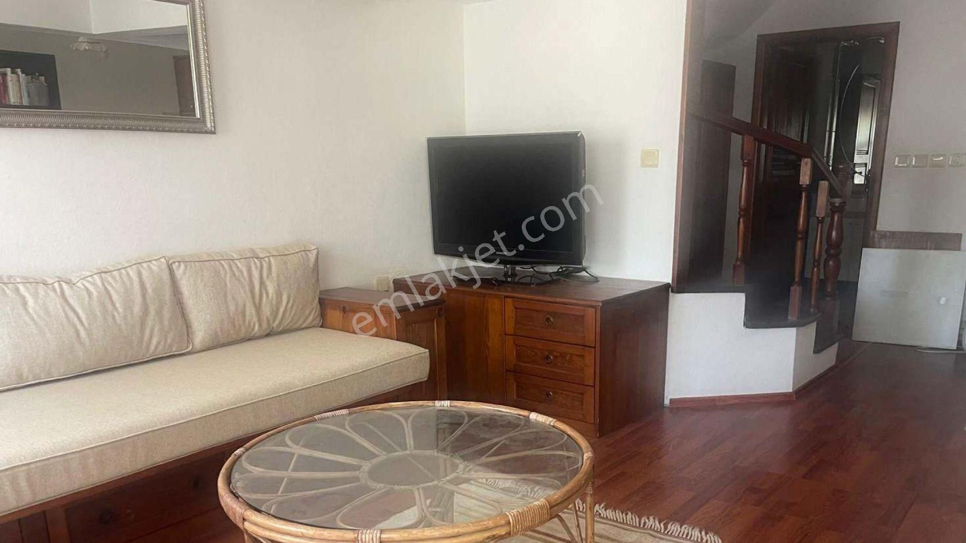 Gürece'de İkiz Tripleks Villa - Görsel 10