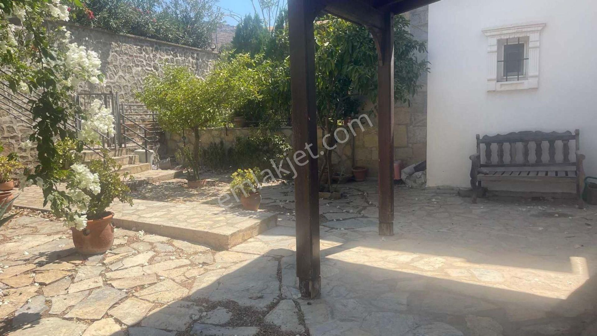 Gürece'de İkiz Tripleks Villa - Görsel 3