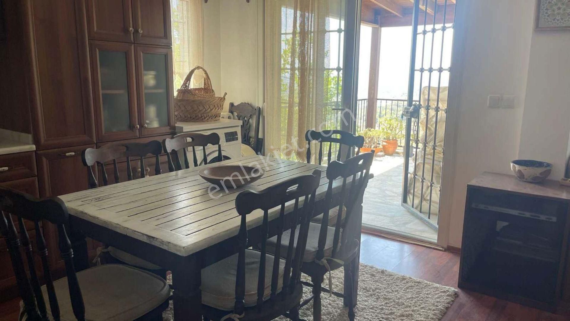 Gürece'de İkiz Tripleks Villa - Görsel 14