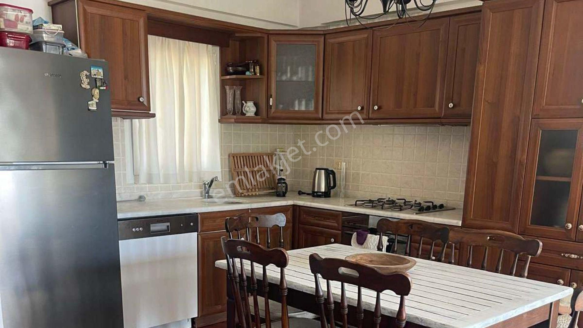 Gürece'de İkiz Tripleks Villa - Görsel 13