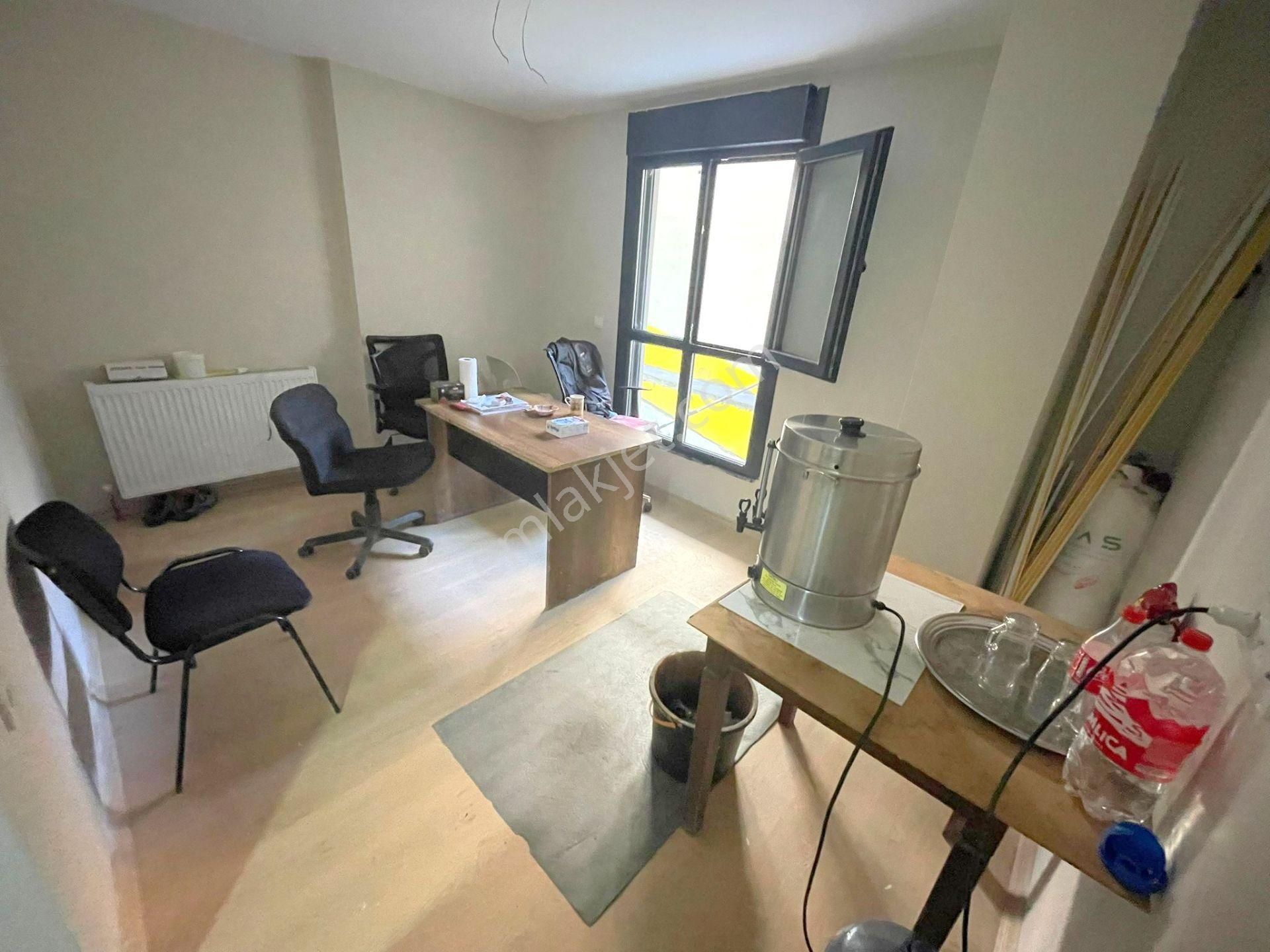 Emlak Dünyasından İdealtepe Koru Parkına Çok Yakın 1+1 55 M2 - Görsel 6