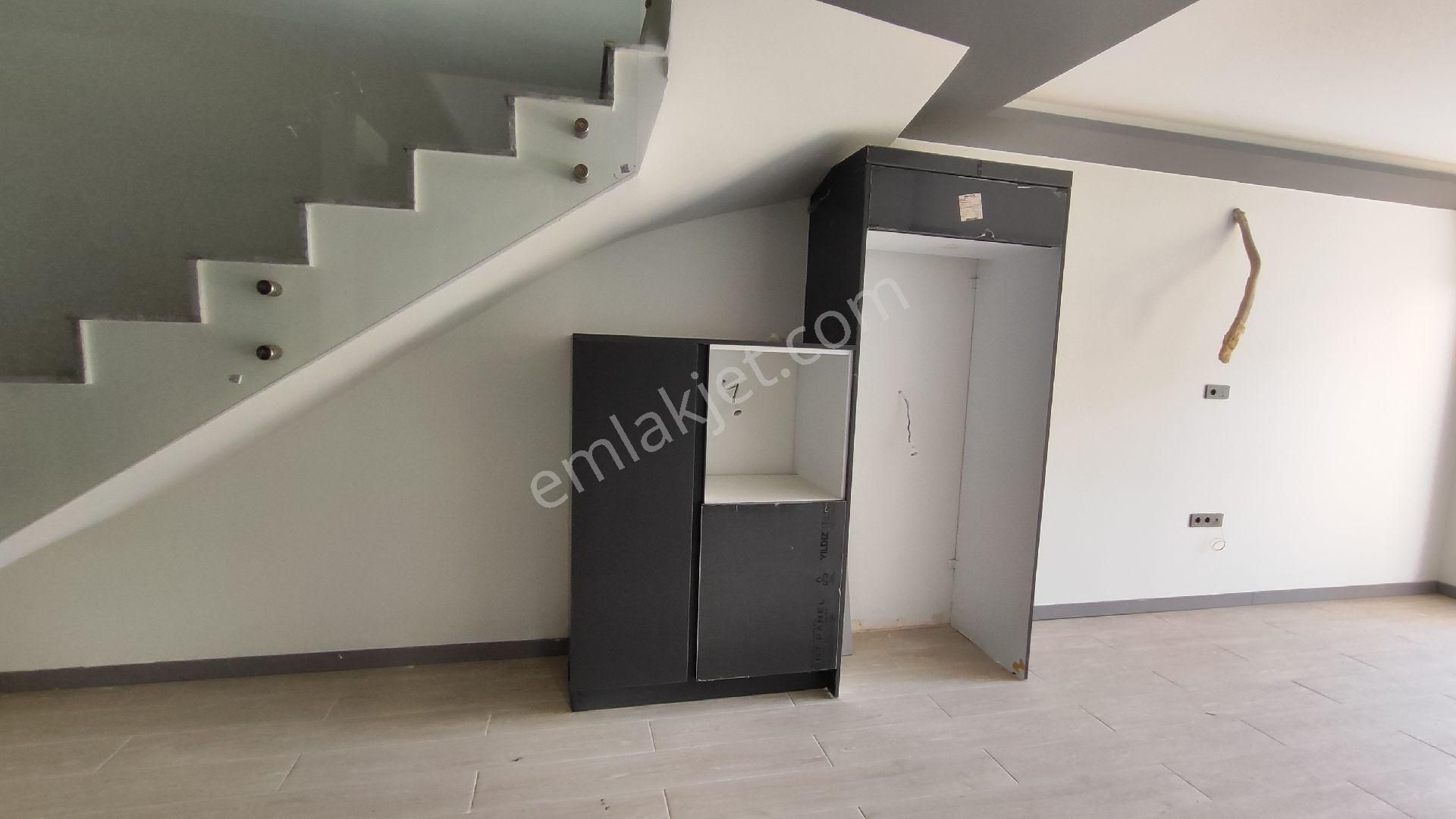 Kuşadası'nda Doğalgazlı 3+1 Bahçe Dubleksi Daire - Görsel 2