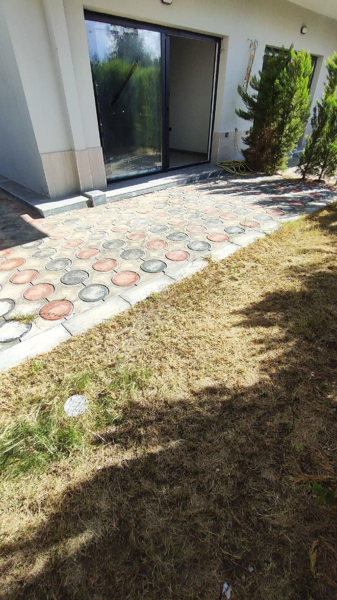 Kuşadası'nda Doğalgazlı 3+1 Bahçe Dubleksi Daire - Görsel 23