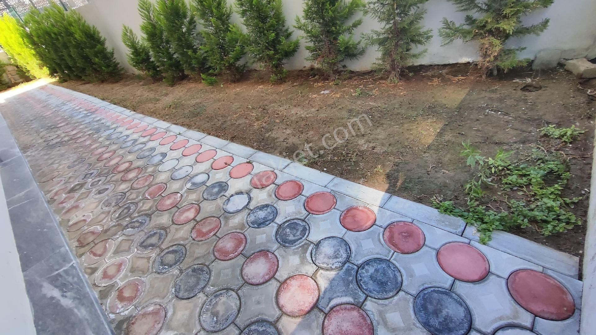 Kuşadası'nda Doğalgazlı 3+1 Bahçe Dubleksi Daire - Görsel 27