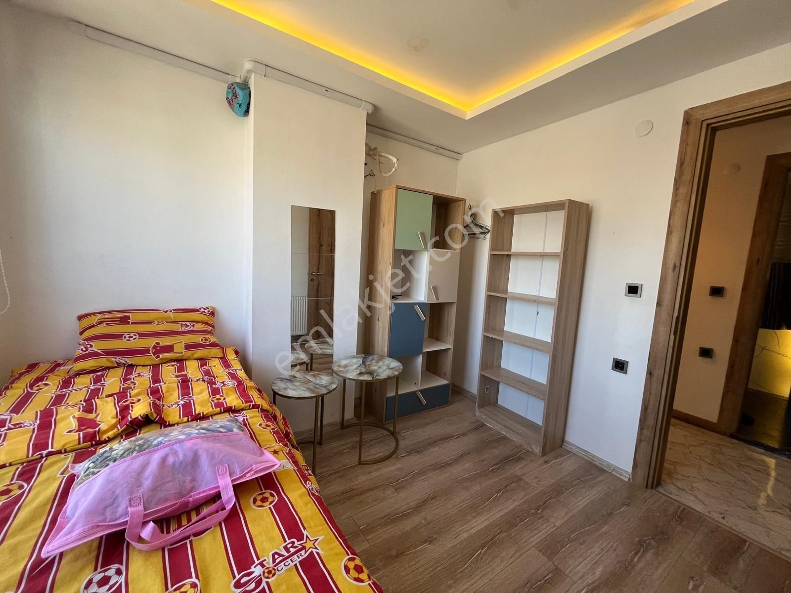 Kuşadası Değirmendere Mevkiinde Konforlu Elit Sitede Havuzlu 2+1 - Görsel 11