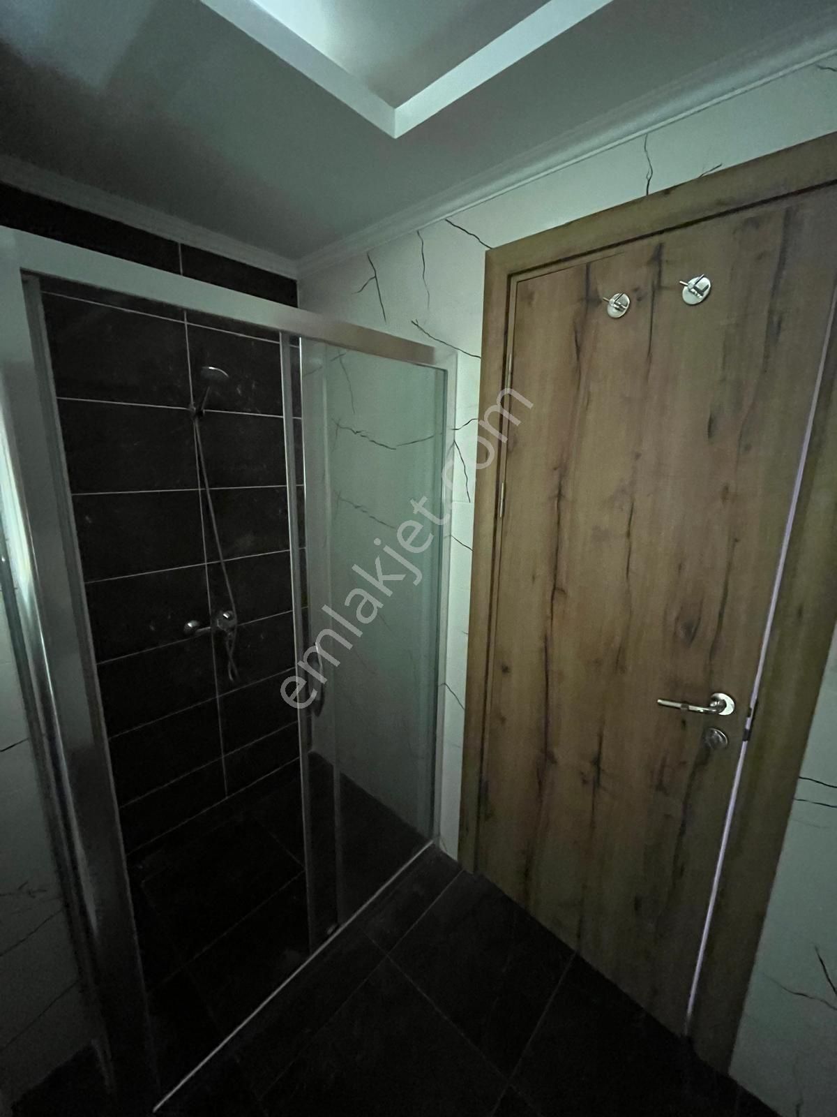 Kuşadası Değirmendere Mevkiinde Konforlu Elit Sitede Havuzlu 2+1 - Görsel 27