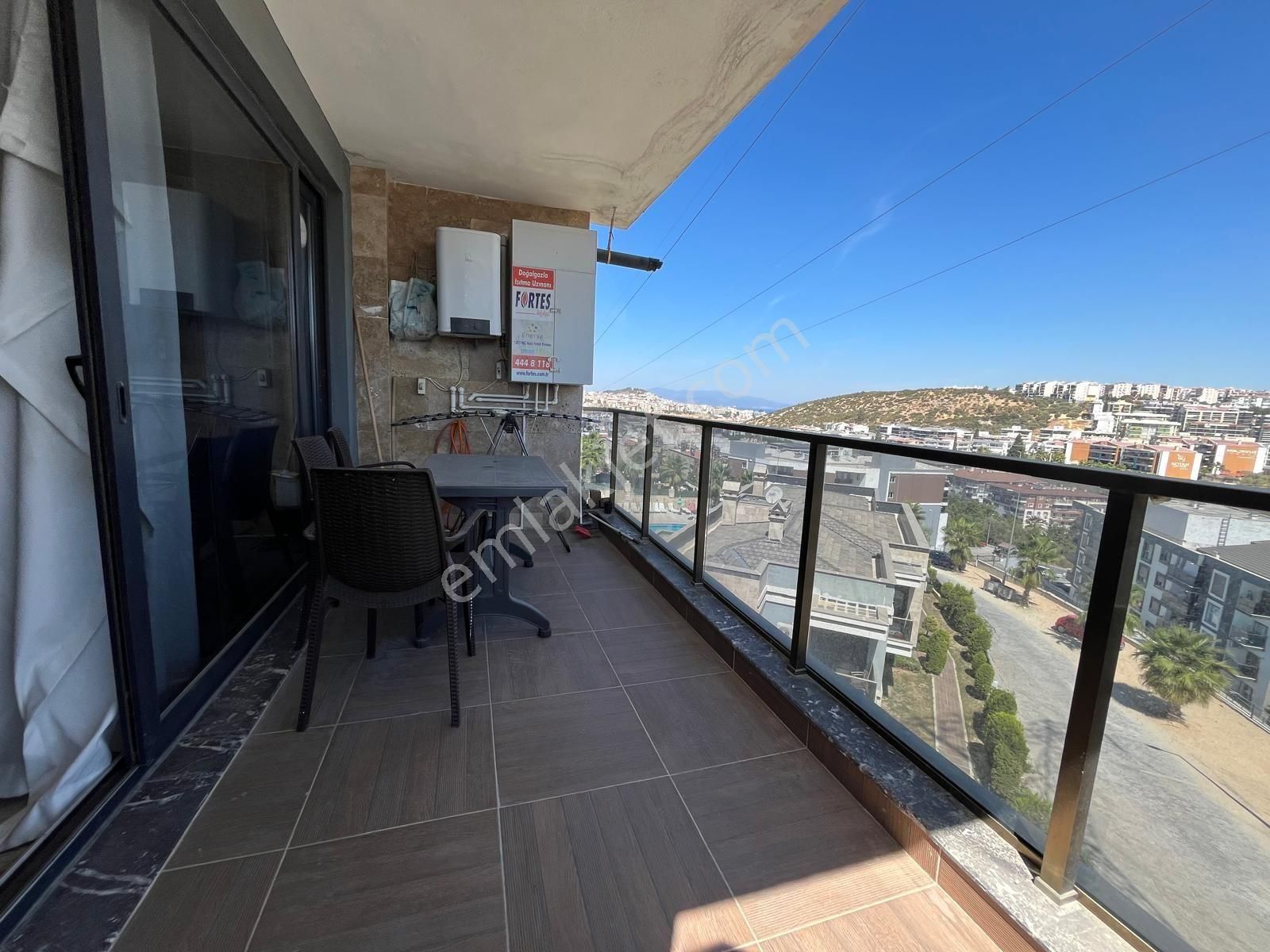 Kuşadası Değirmendere Mevkiinde Konforlu Elit Sitede Havuzlu 2+1 - Görsel 24