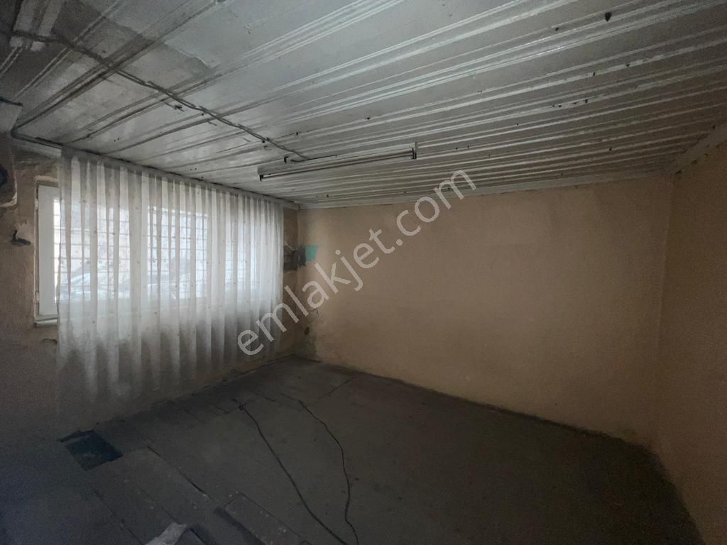 Defterdar Mah. 45m2 Oturumlu 9.50 İmarlı Müstakil Bina - Görsel 6