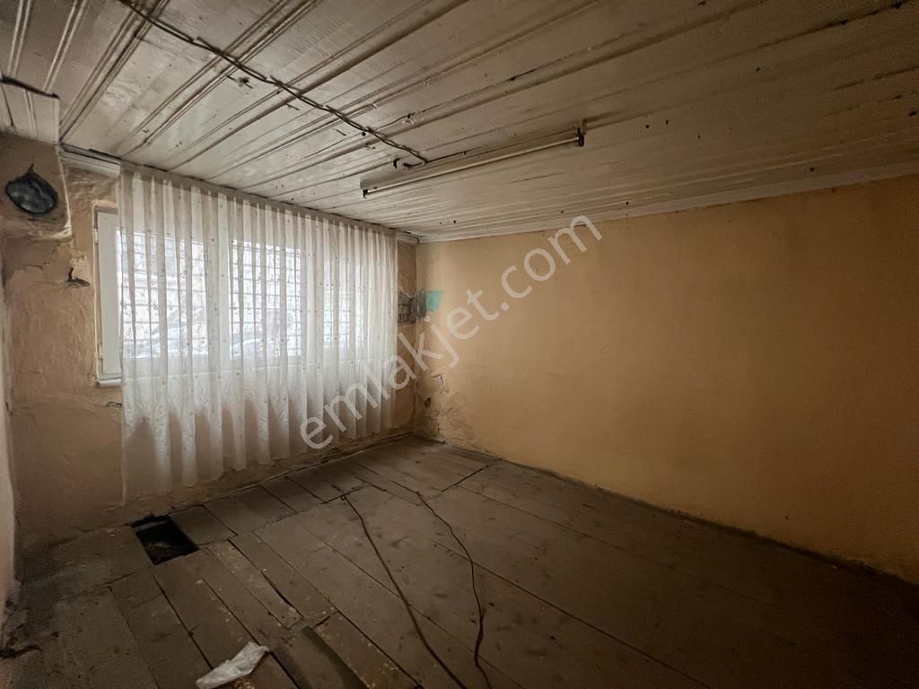 Defterdar Mah. 45m2 Oturumlu 9.50 İmarlı Müstakil Bina - Görsel 5