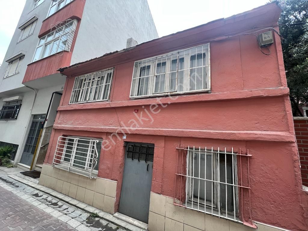 Defterdar Mah. 45m2 Oturumlu 9.50 İmarlı Müstakil Bina