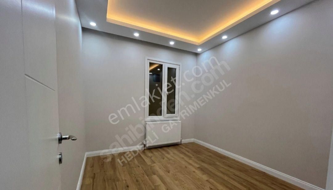 Bostancı Marmaraya Yakın, Ayrı Mutfaklı, Otoparklı, Balkonlu 2+1 - Görsel 21