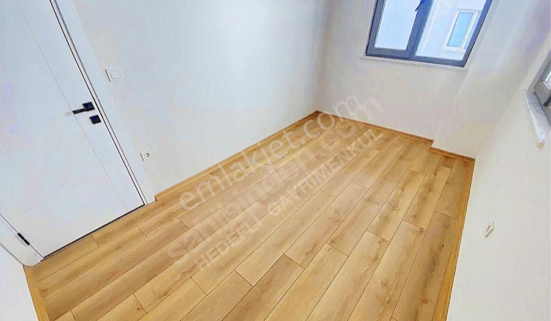 Bostancı'ya Komşu Marmaray Metroya Yakın Sıfır 1.kat Konumlu 2+1 - Görsel 20