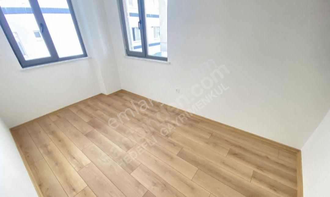 Bostancı'ya Komşu Marmaray Metroya Yakın Sıfır 1.kat Konumlu 2+1 - Görsel 12