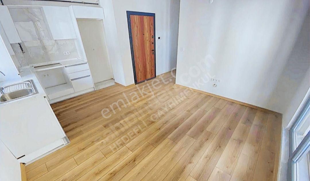 Bostancı'ya Komşu Marmaray Metroya Yakın Sıfır 1.kat Konumlu 2+1 - Görsel 6