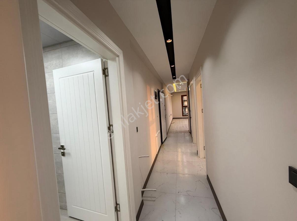 Davutlar Merkezde Sıfır Tek Blok Asansörlü Çift Banyolu 2+1 100m2 Lux - Görsel 12