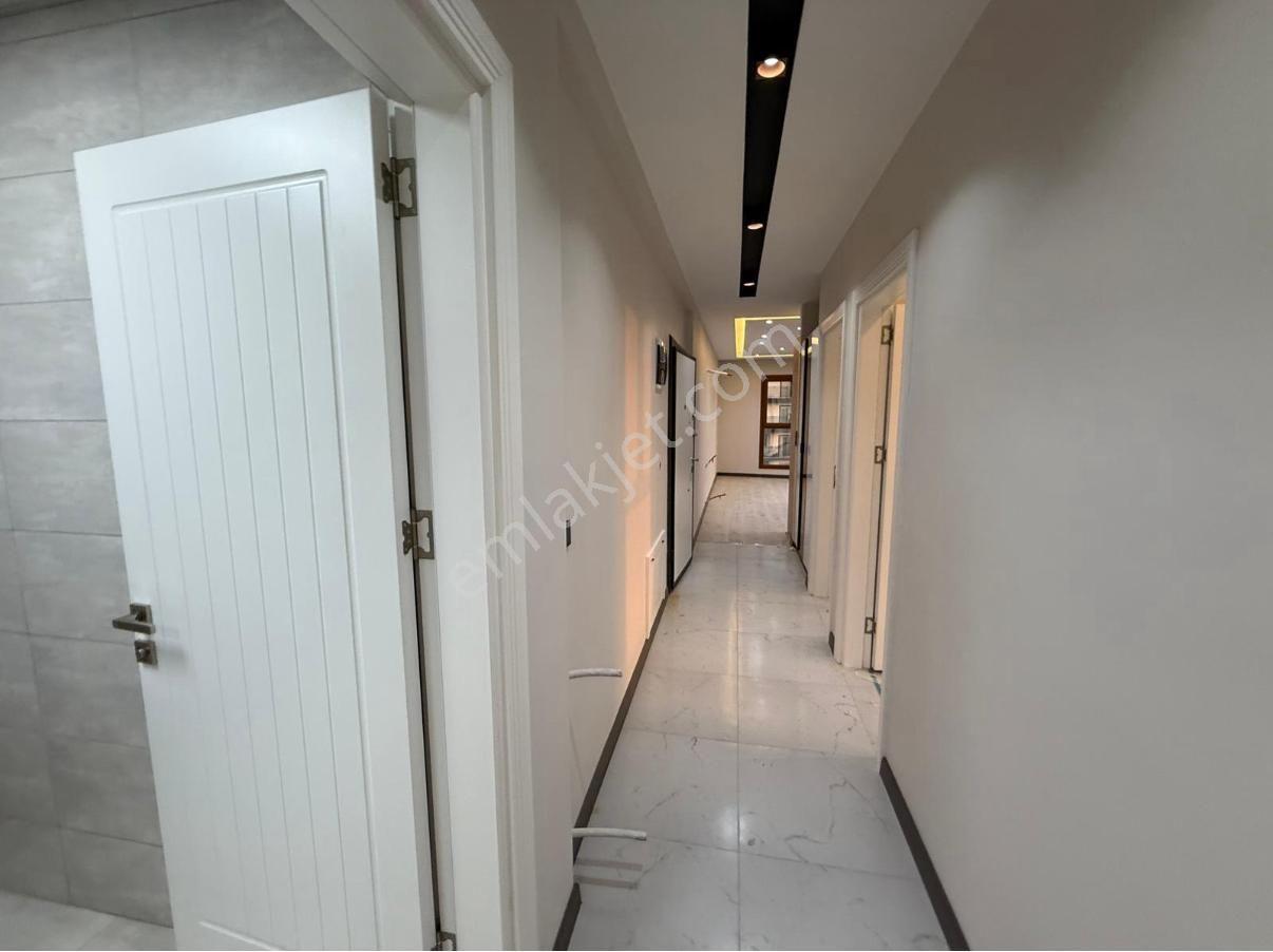 Davutlar Merkezde Sıfır Tek Blok Asansörlü Çift Banyolu 2+1 100m2 Lux - Görsel 6