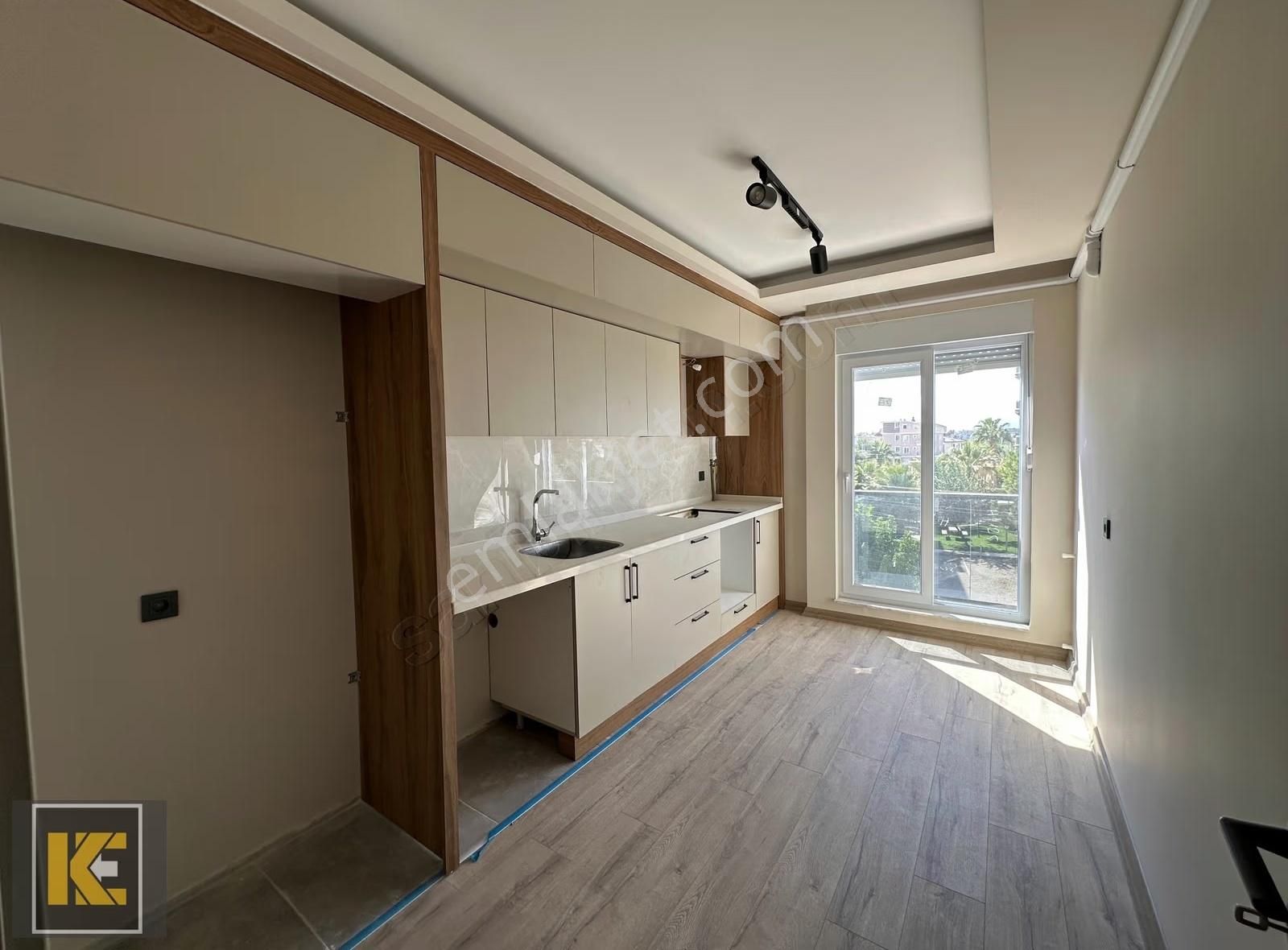 Kaan'dan...bahçeyaka'da 2+1 2. Kat'da Ayrı Mutfak Lüks Daire... - Görsel 18