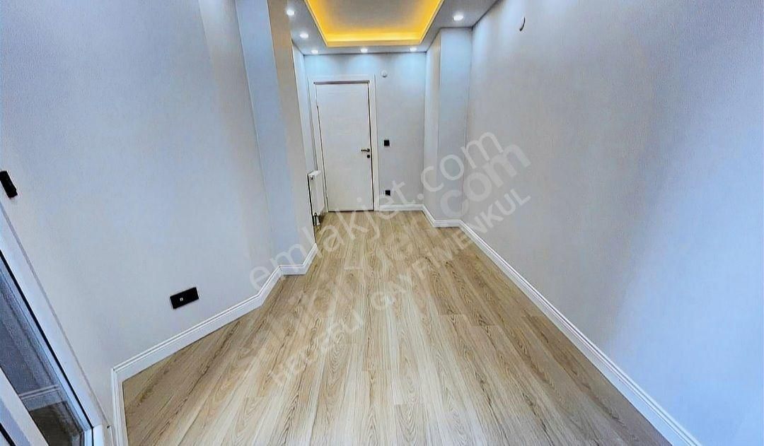 Kuğu Pastanesi Yukarısı 6 Yıllık İskanlı Otoparklı Balkonlu 2+1! - Görsel 17