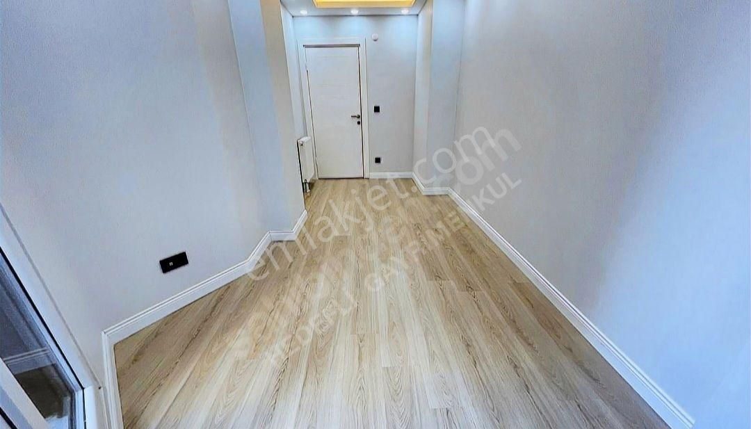 Kuğu Pastanesi Yukarısı 6 Yıllık İskanlı Otoparklı Balkonlu 2+1! - Görsel 18