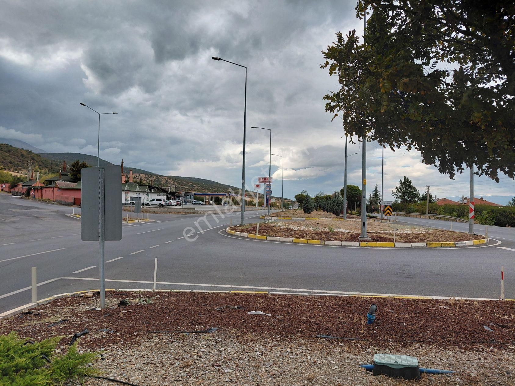 Bizim Emlaktan Saray 8.366 M² Köşe Parsel Elektrik Su İnanılmaz Fırsat !!! - Görsel 13