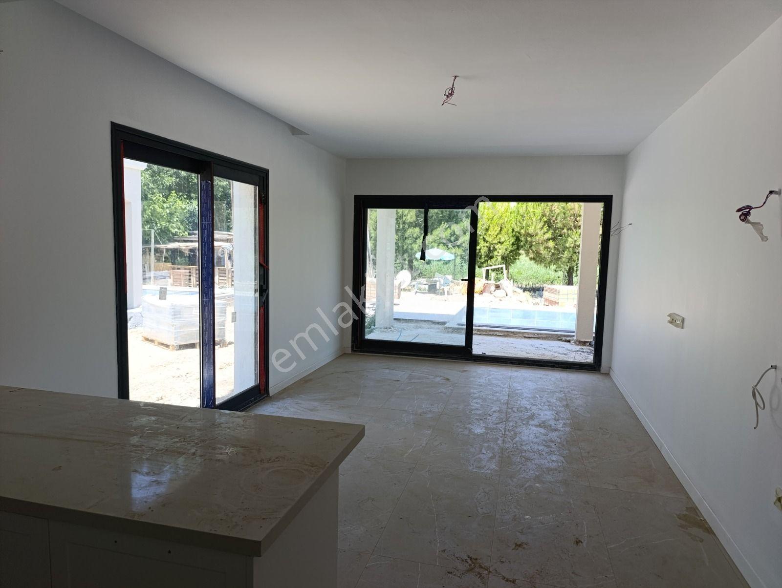 Kuşadası Karaova Mevkiinde 4+1 150m2 Tek Müstakil Özel Havuzlu - Görsel 5