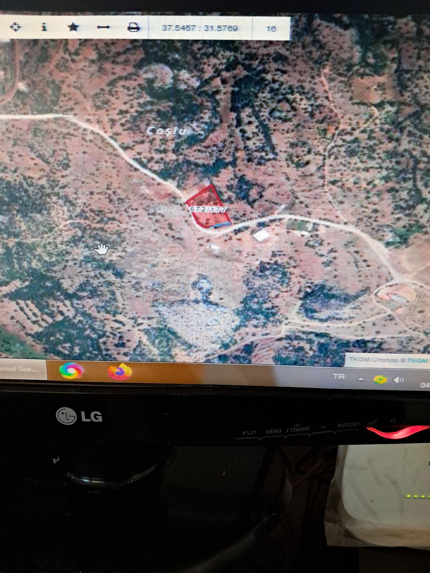 Konya Beyşehir Üzümlü Mahallesinde 6685m Yola Sıfır Tarla Satılıktır - Görsel 5