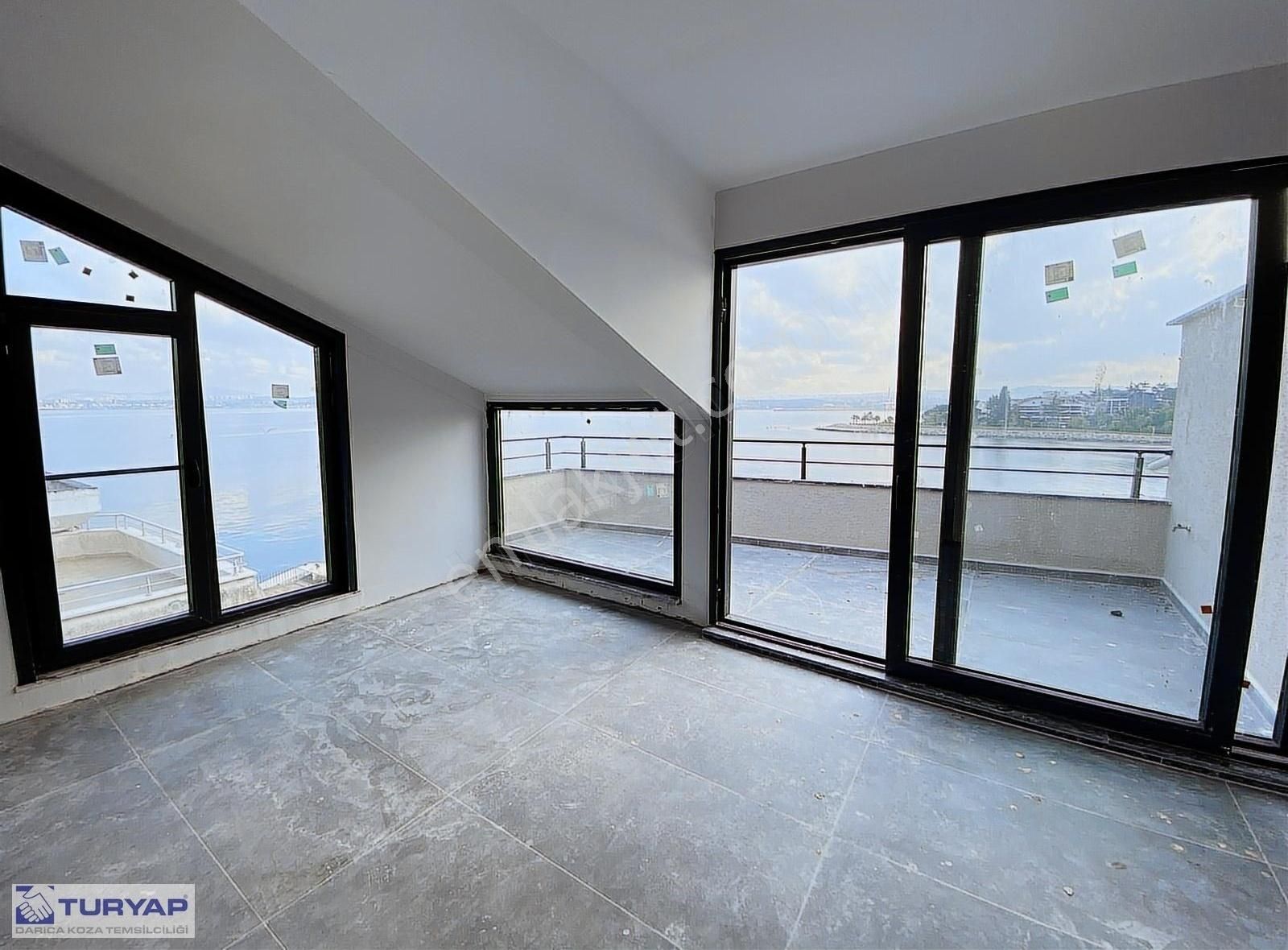 Turyap Koza'dan Bayramoğmlu Ada İçinde Satılık Yalı Dubleks - Görsel 15