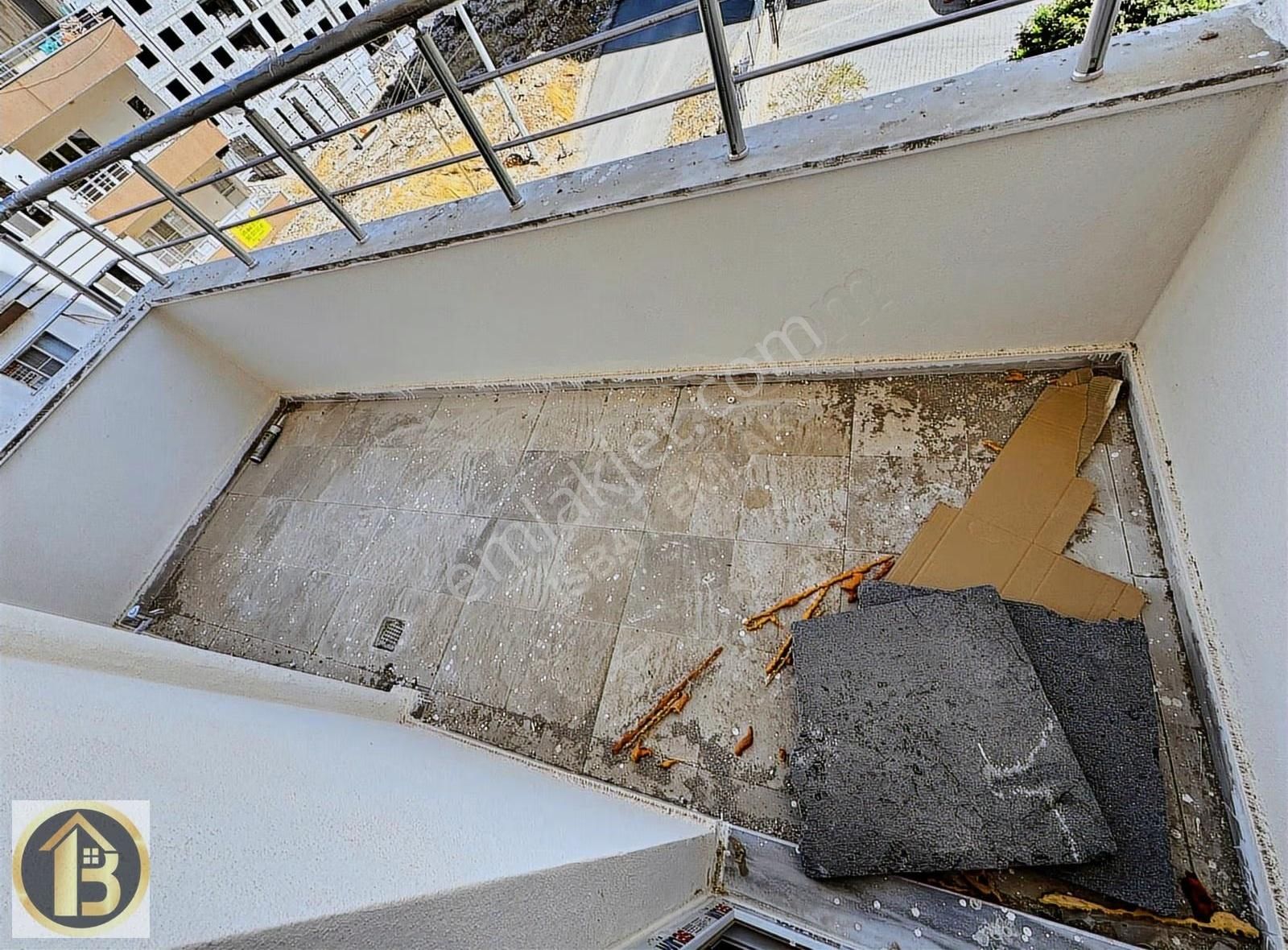 Hastane Yanı Yüksek Ara Katta Satılık 1+1 Daire - Görsel 3