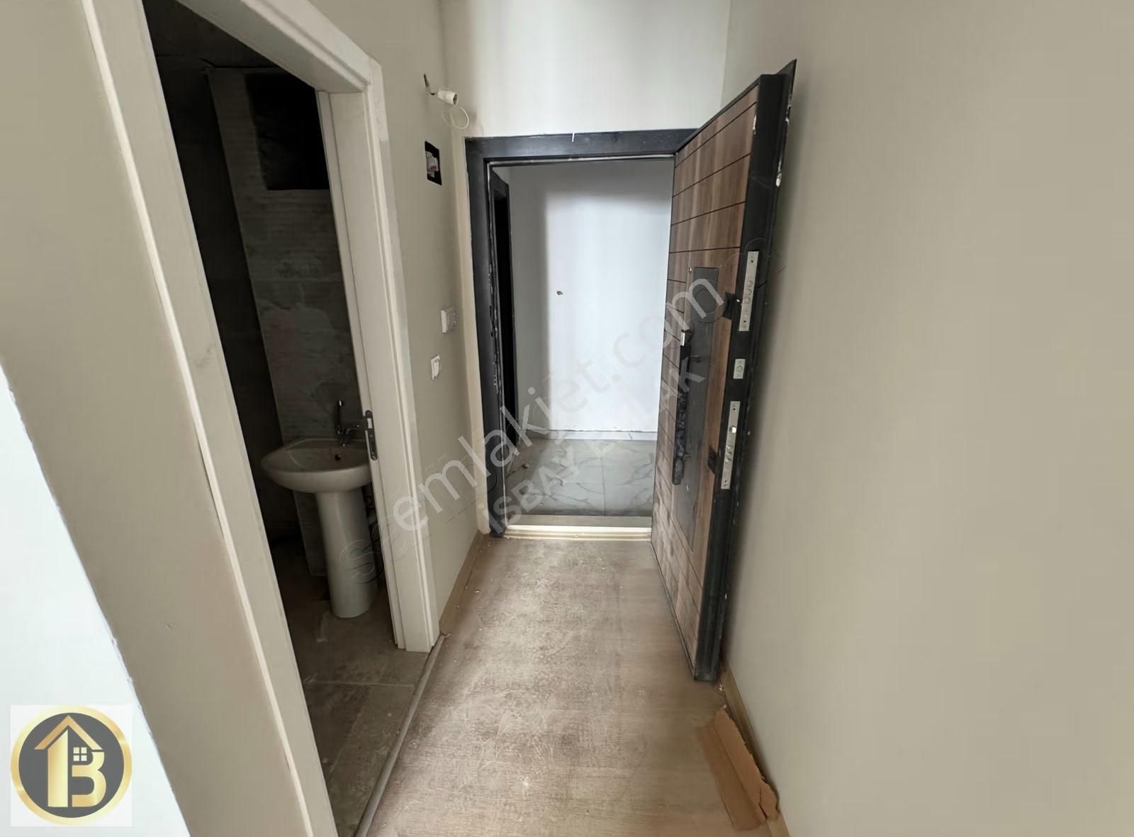 Hastane Yanı Yüksek Ara Katta Satılık 1+1 Daire - Görsel 12