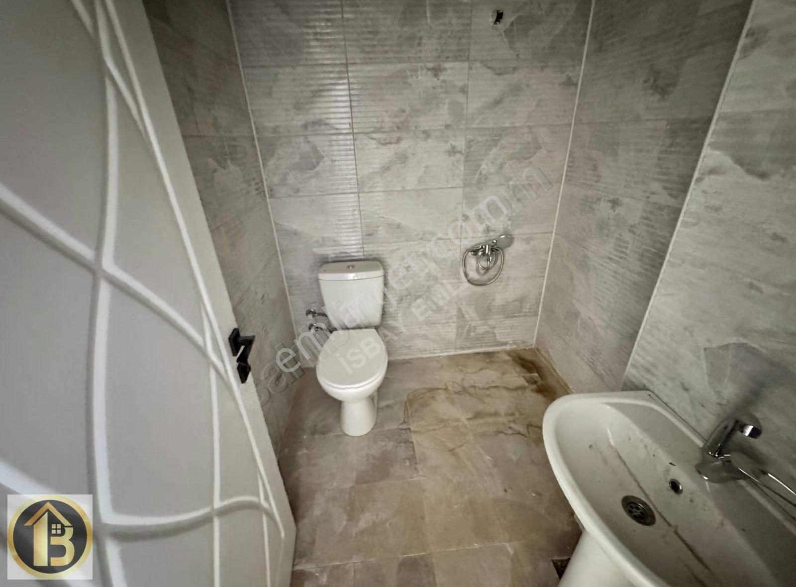 Hastane Yanı Yüksek Ara Katta Satılık 1+1 Daire - Görsel 4