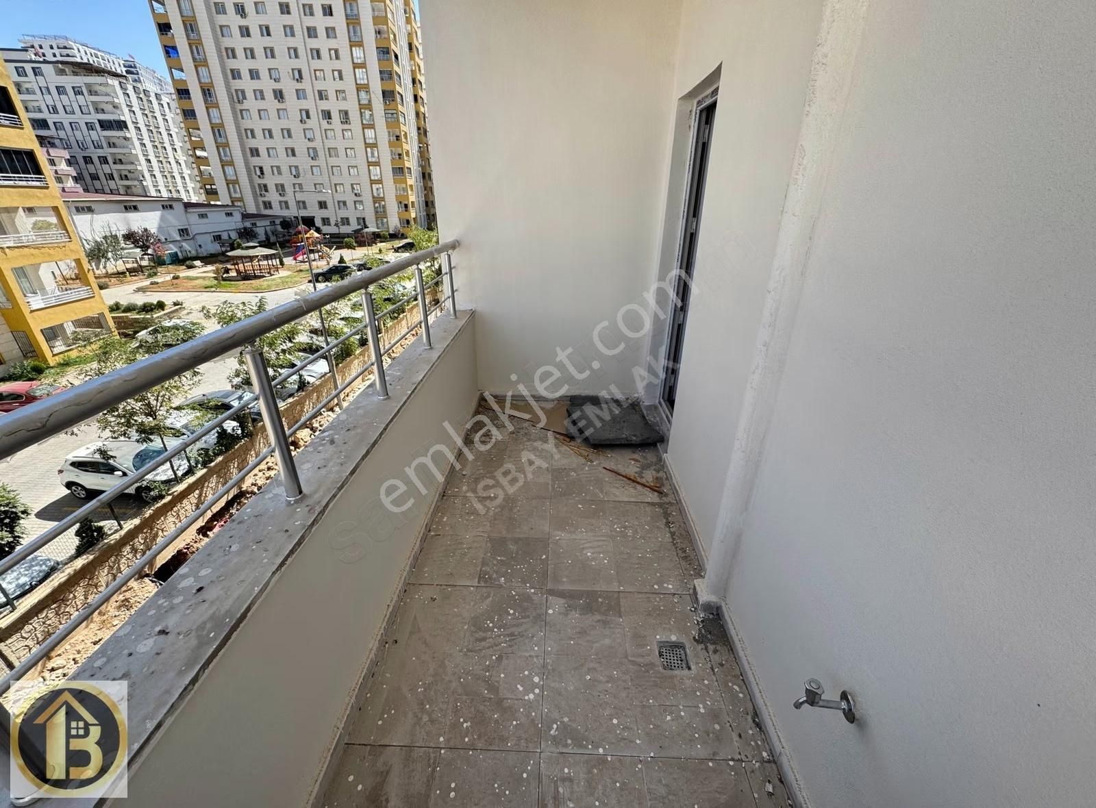 Hastane Yanı Yüksek Ara Katta Satılık 1+1 Daire - Görsel 16