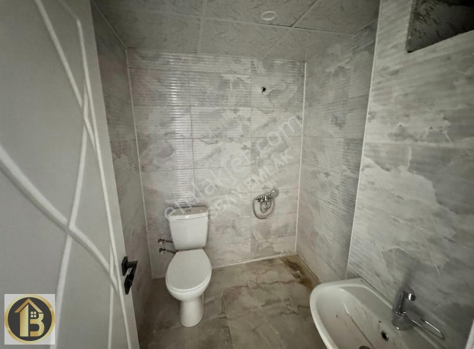 Hastane Yanı Yüksek Ara Katta Satılık 1+1 Daire - Görsel 10