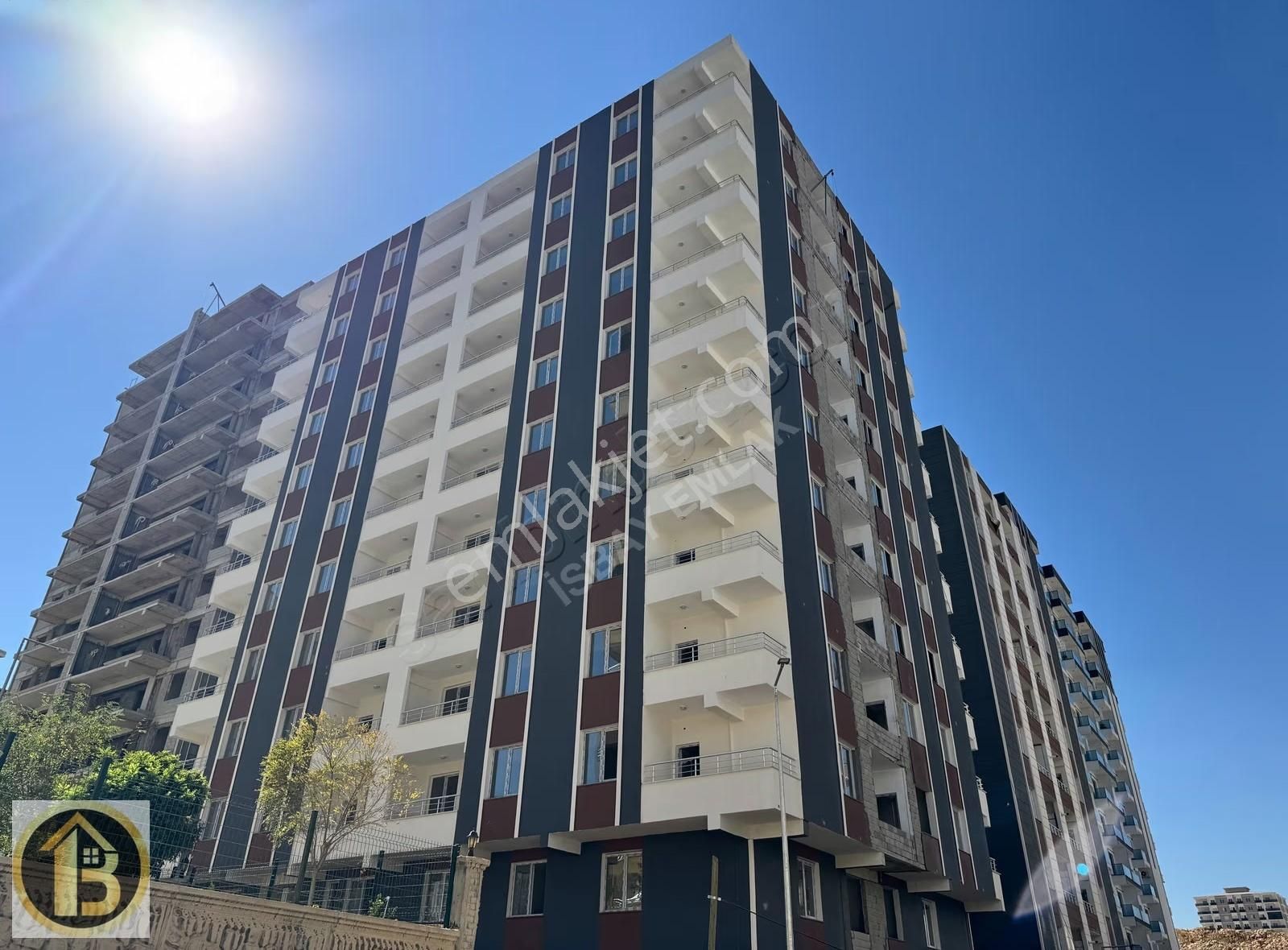 Hastane Yanı Yüksek Ara Katta Satılık 1+1 Daire