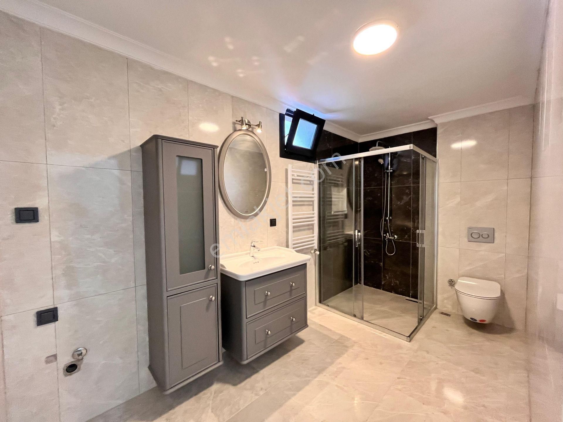 Sadece Parstan Zeytinlide Çay Manzaralı Lüks Satılık 4+1 Villa - Görsel 14