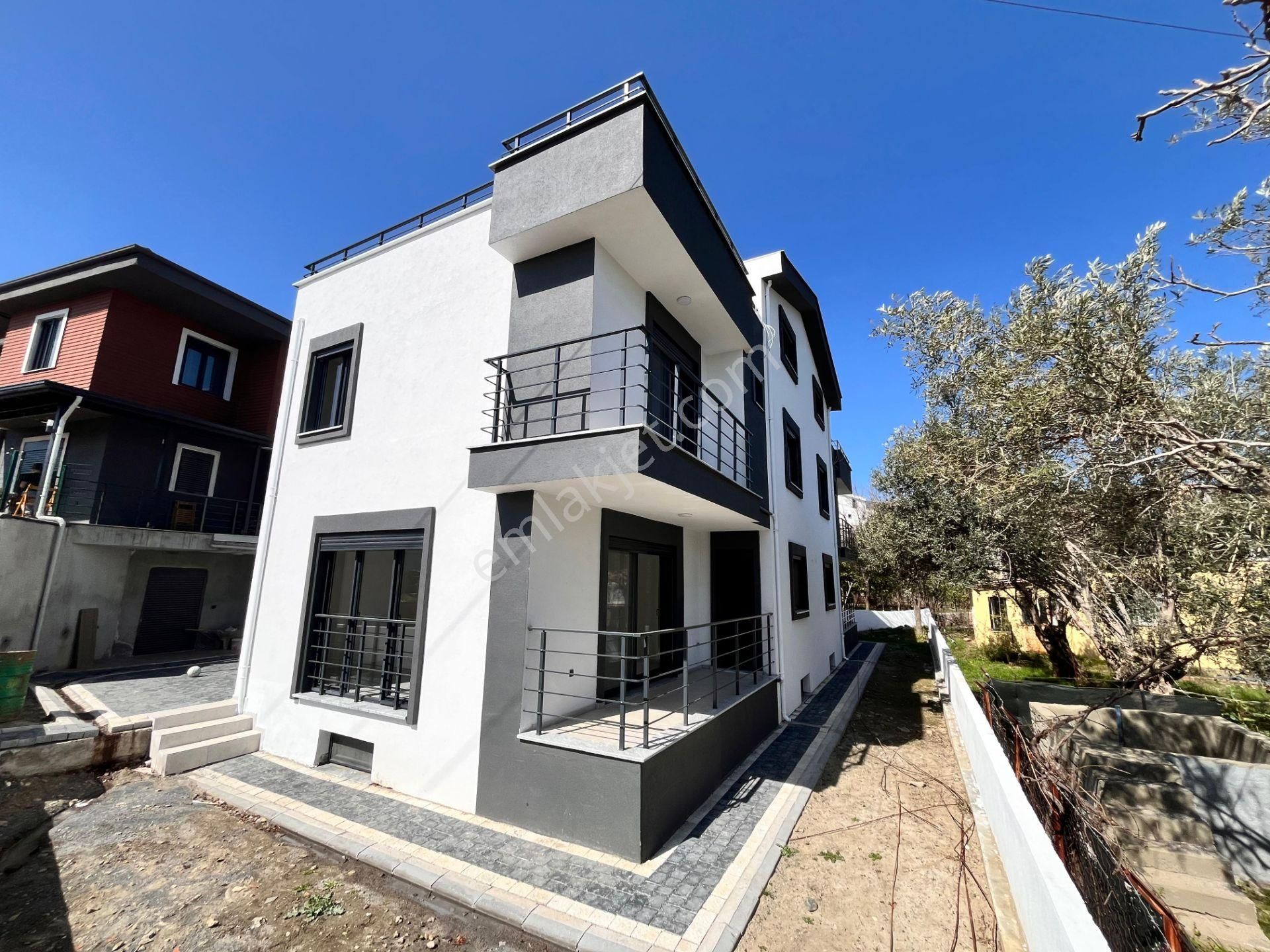 Sadece Parstan Zeytinlide Çay Manzaralı Lüks Satılık 4+1 Villa - Görsel 30