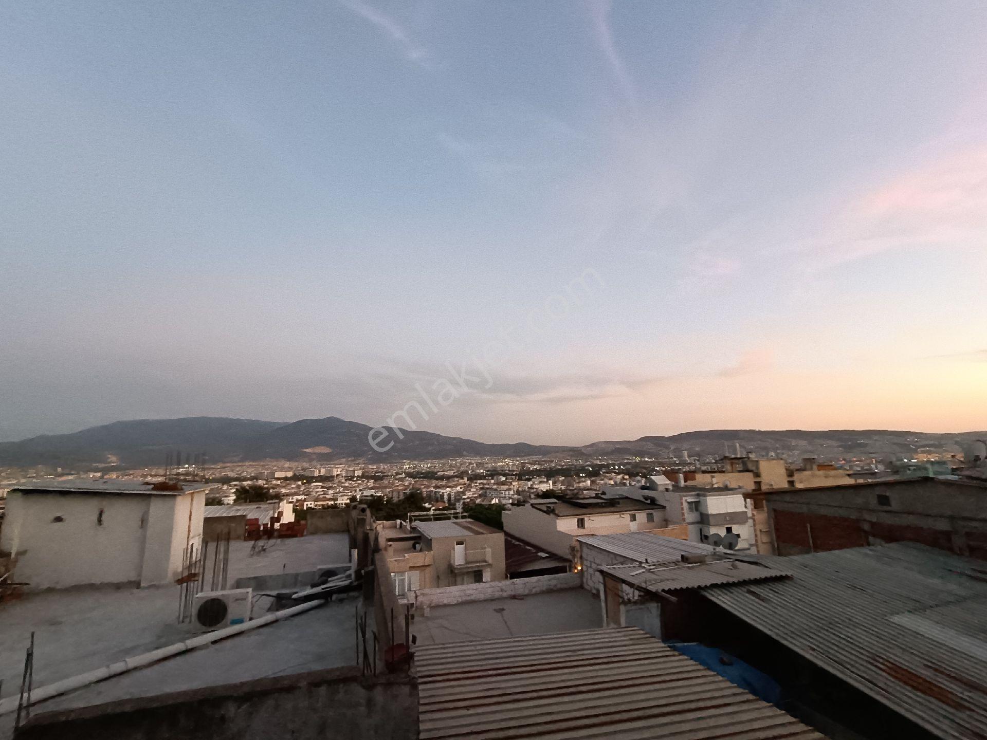 Bornova Kızılay Mahallesinde Kapalı Mutfaklı 3+1 Satılık Daire - Görsel 34