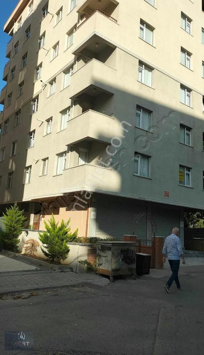 Kartal Da Sahil E 400 Metre Mesf Satılık 3+1 Ara Kat Daire