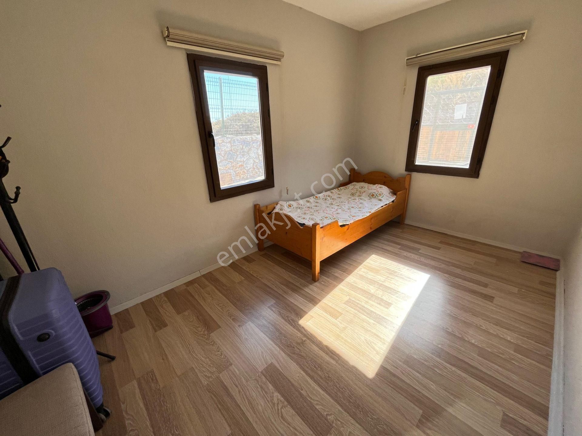 Meşelik'de Müstakil Geniş Bahçeli Ev - Görsel 12