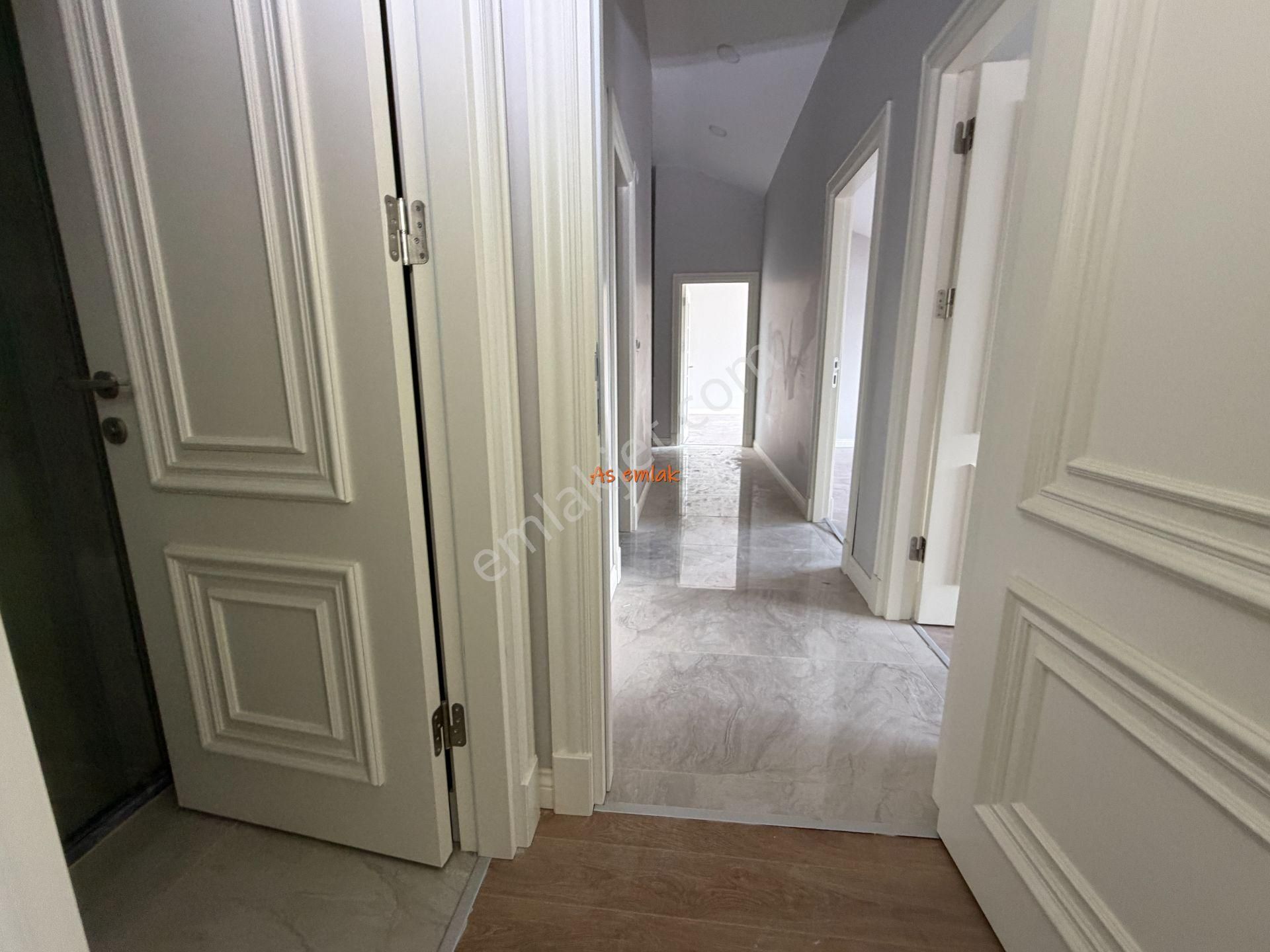 As Emlaktan 5+2 Altunizade Evlerinde Otoparklı Lüx 230m2 Lüx Dublex - Görsel 31