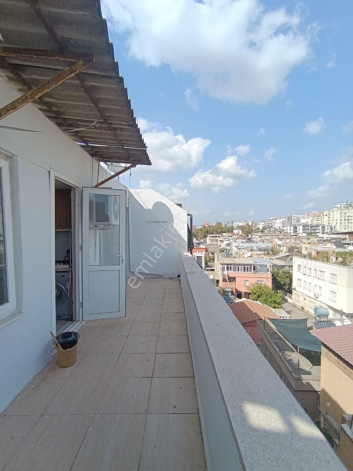 Acıbadem Hastanesi Yakını Merkezde Geniş 2+1