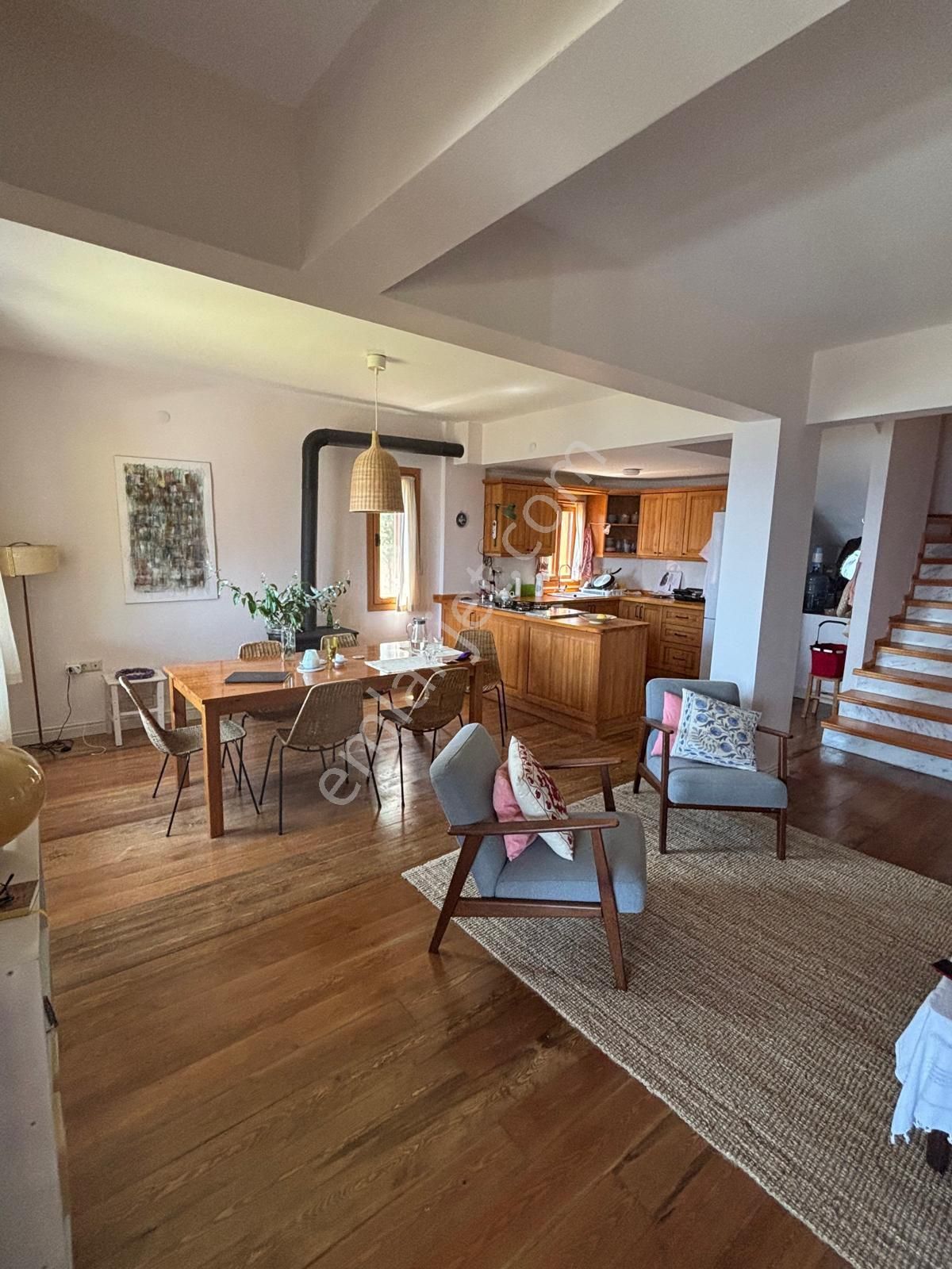 Mor Çiçek Emlak Karaburun Mordoğanda Deniz Manzaralı Denize Sıfır Villa - Görsel 27