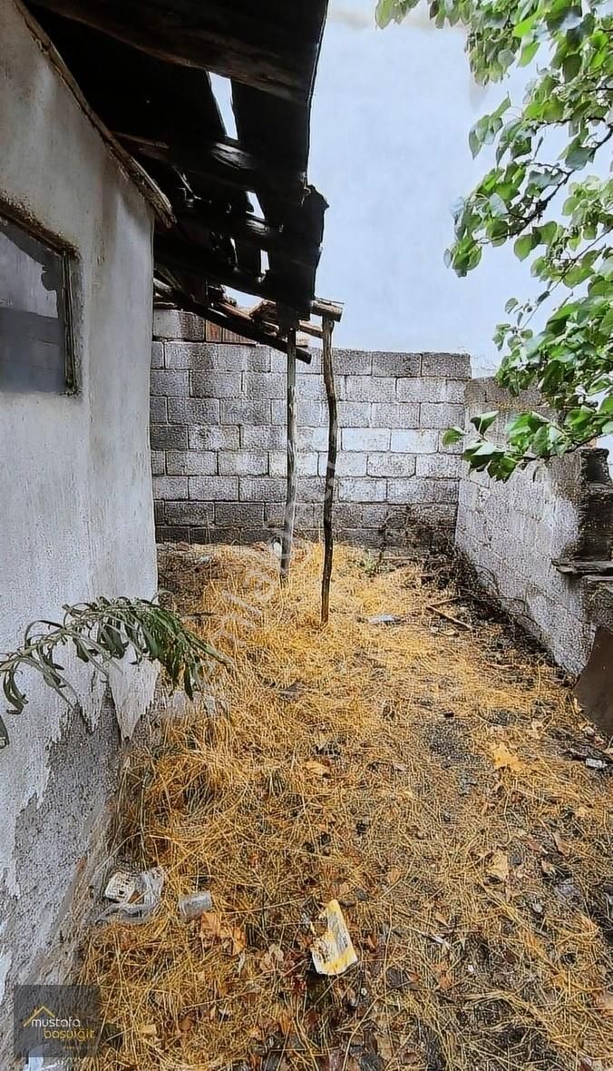 Mustafa Başyiğit Emlak'tan 261 M2 Satılık Arsa