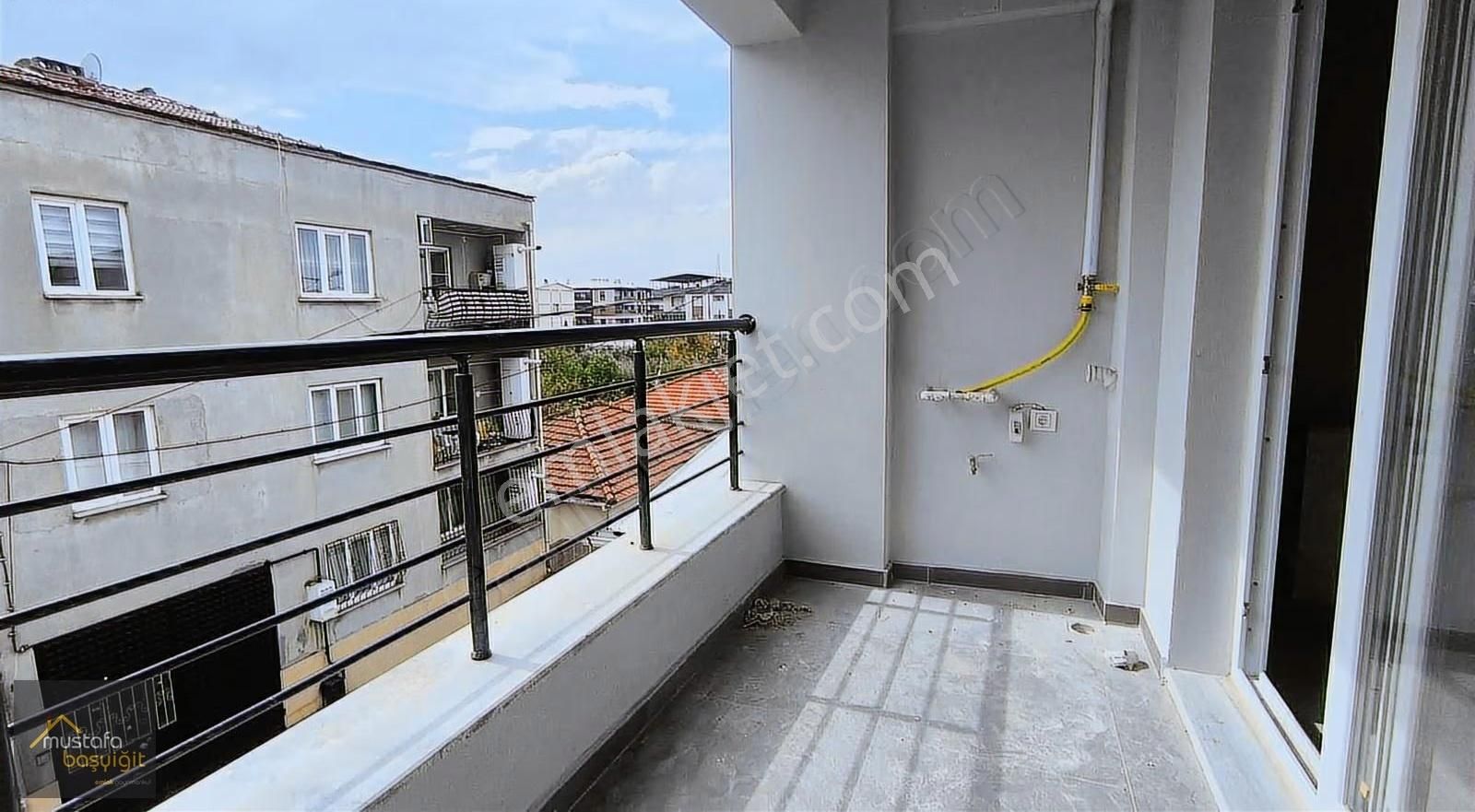 Mustafa Başyiğit Emlak'tan Reşatbey'de Ara Kat 2+1 - Görsel 16