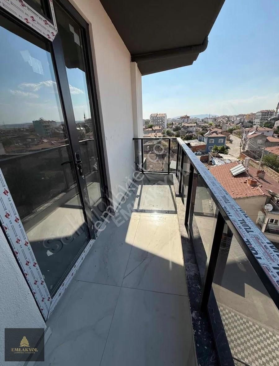 Erenlerde Sıfır Geniş 2+0 Daire