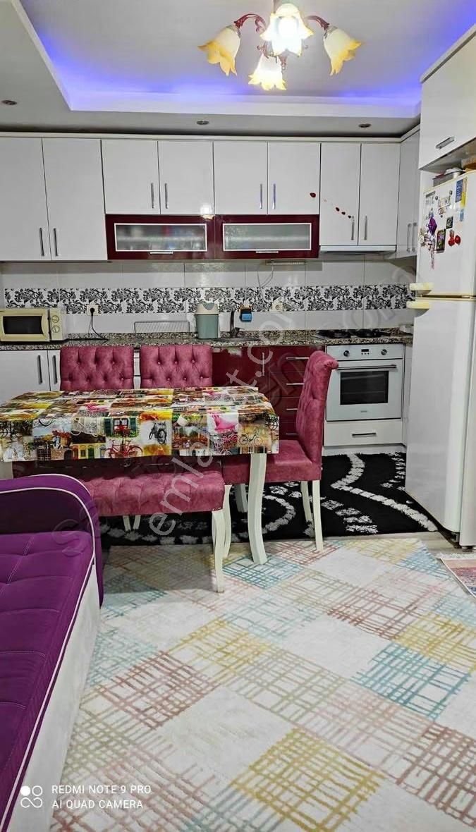 Bornova Mevlana Mahallesinde Satılık 2+1 Eşyalı Daire