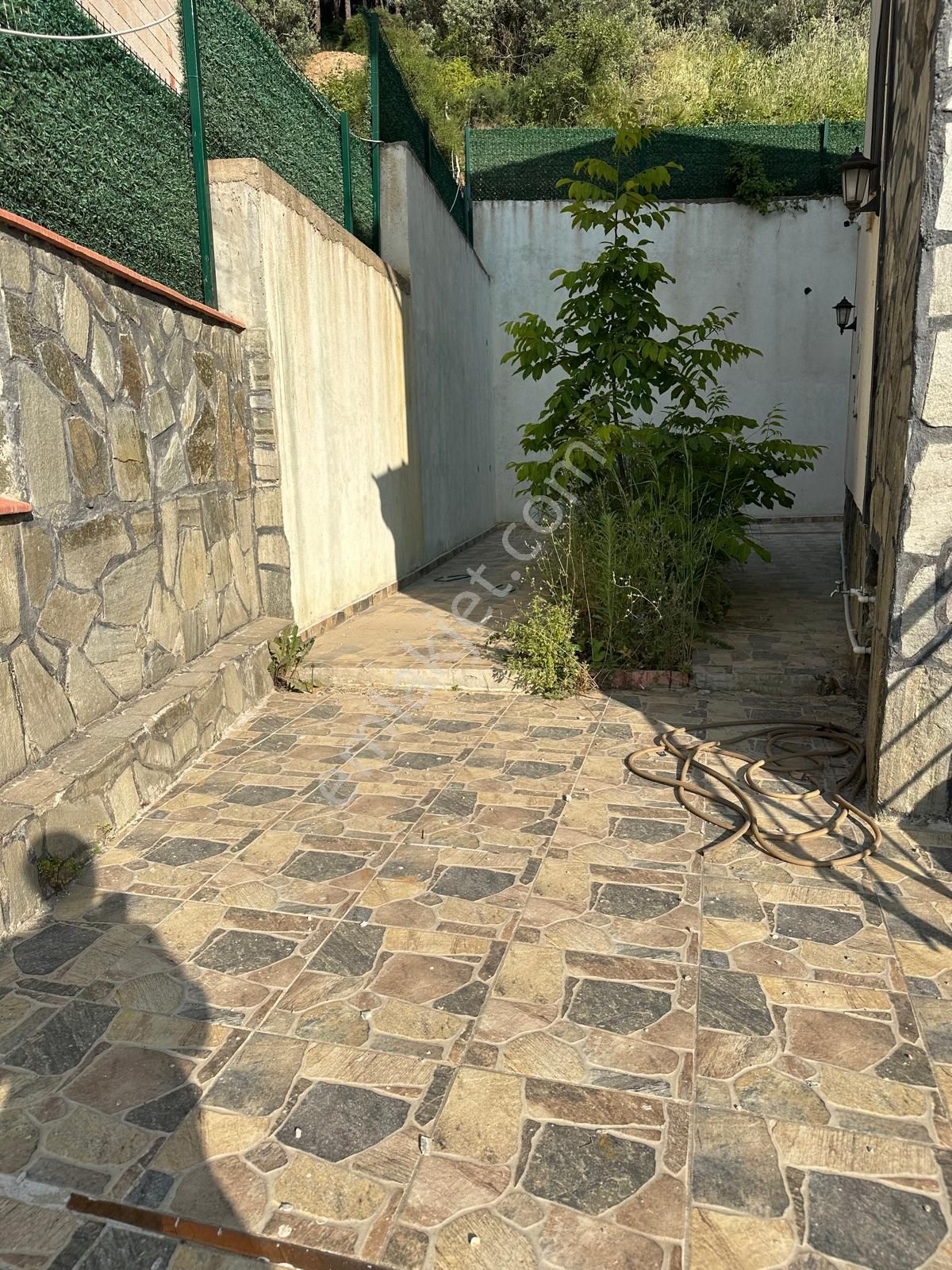 Umurbeyde Bahçeli Deniz Manzaralı Satılık Villa - Görsel 25