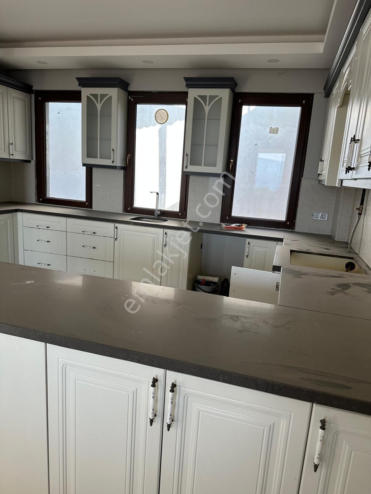 Umurbeyde Bahçeli Deniz Manzaralı Satılık Villa - Görsel 4